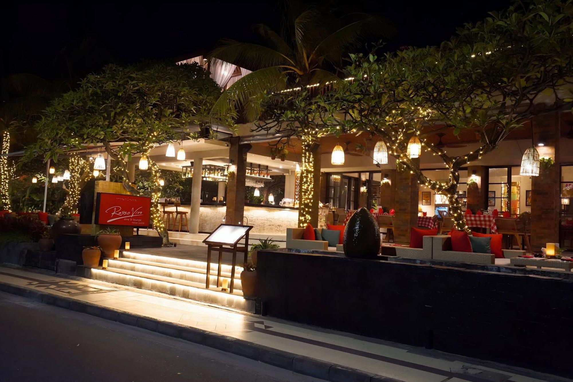 Kuta Seaview Boutique Resort Exterior photo